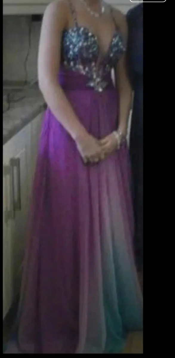 Graduation dress - Image 1