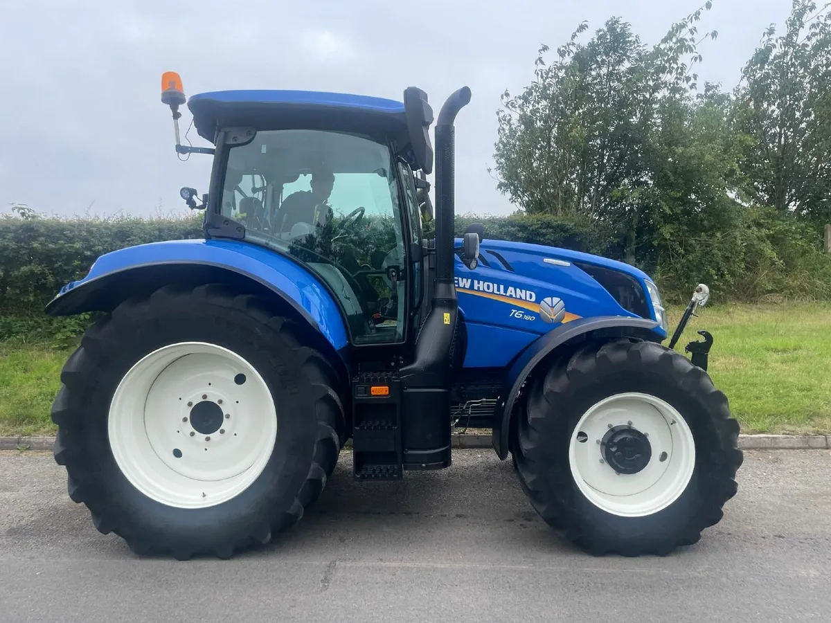 2021 NH T6.180 Dynamic 3800 hrs McMurray Tractors - Image 3