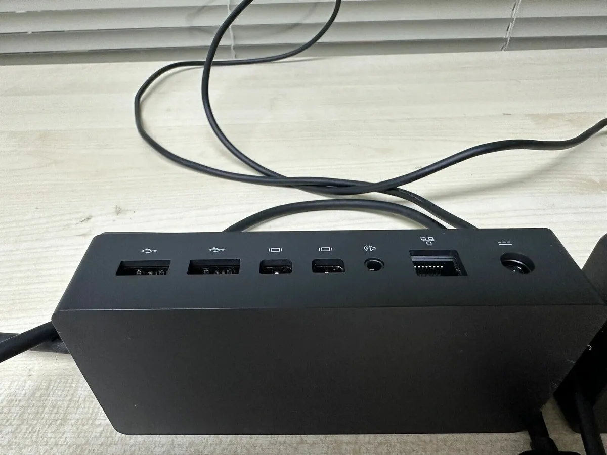 Microsoft Dock 1661  Pro 7, 6, 5, 4, 3  Go, Laptop - Image 2