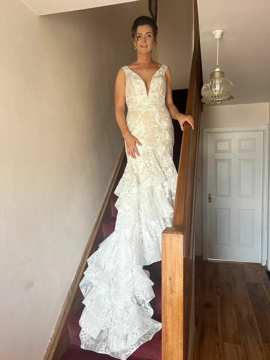 Wedding dress - Image 2
