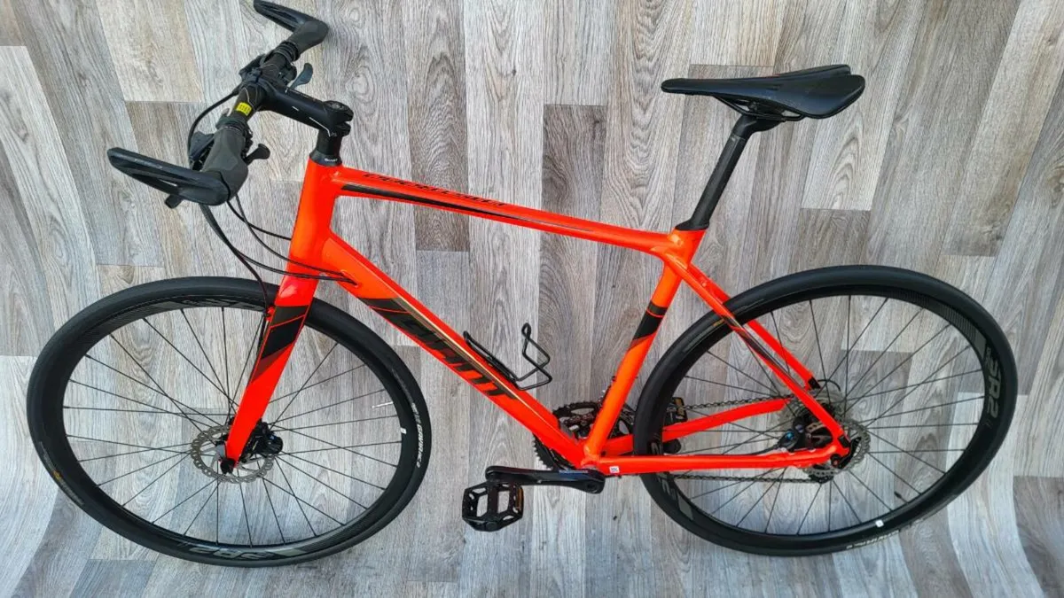 GIANT Fastroad flat handlebar racer - Image 3
