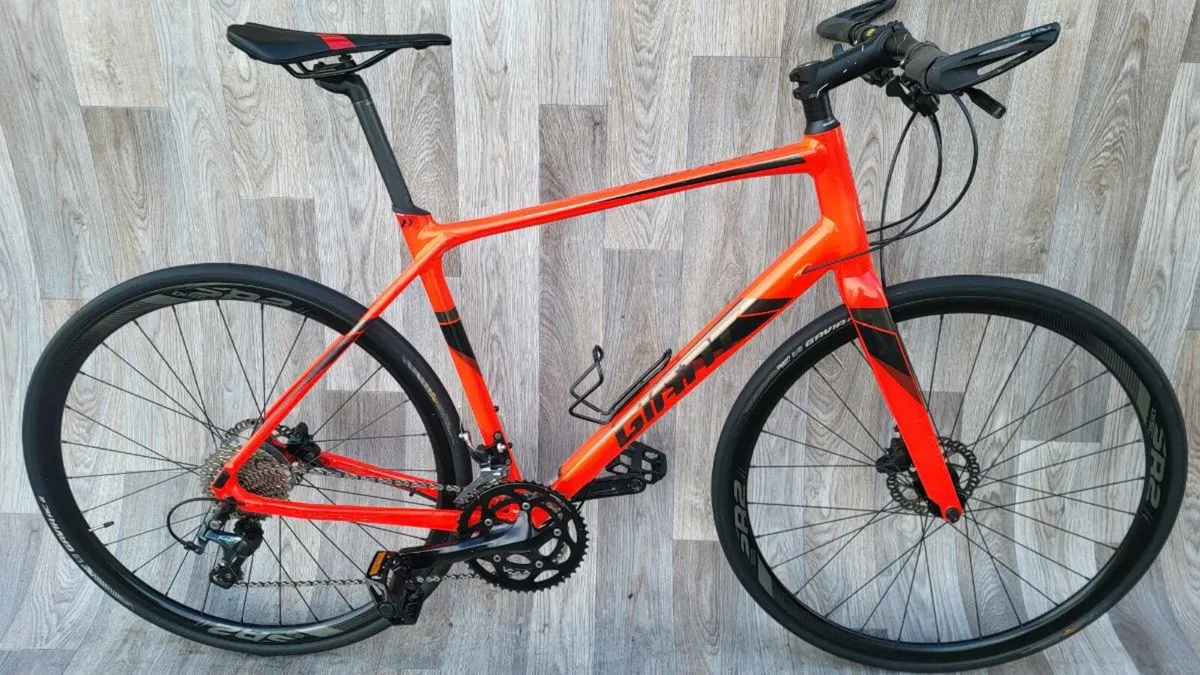 GIANT Fastroad flat handlebar racer - Image 4
