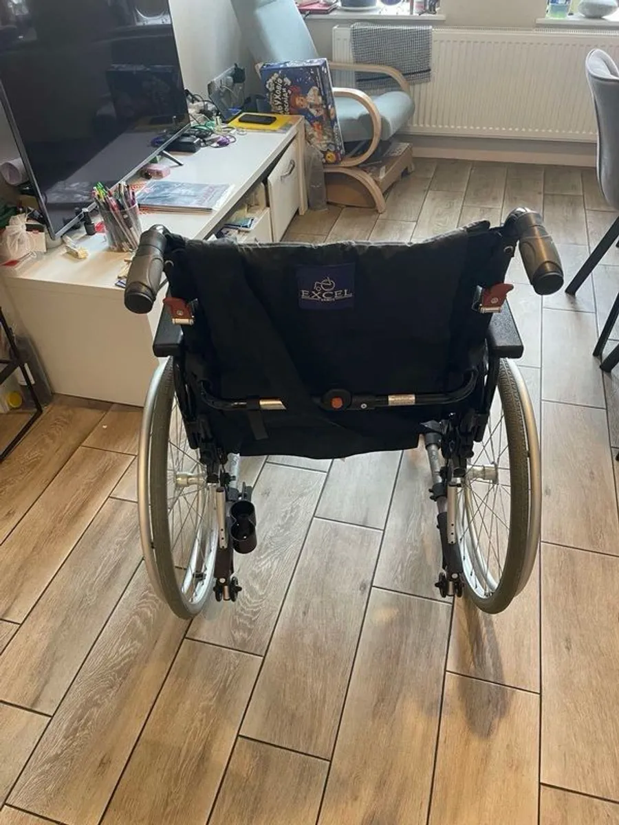 wheelchair - Image 3