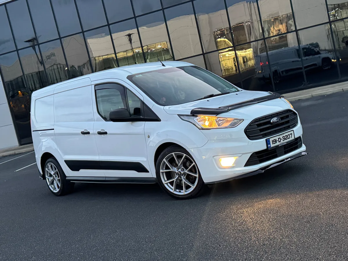 Ford Transit 2019 LWB AUTO 3 seats - Image 4