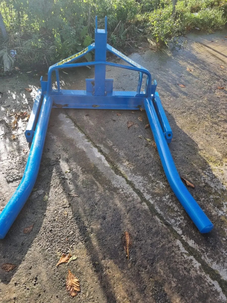 Fleming bale lifter - Image 3