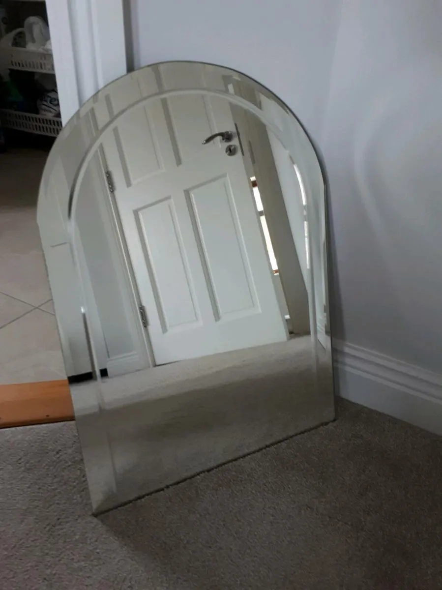Bathroom mirror - Image 1