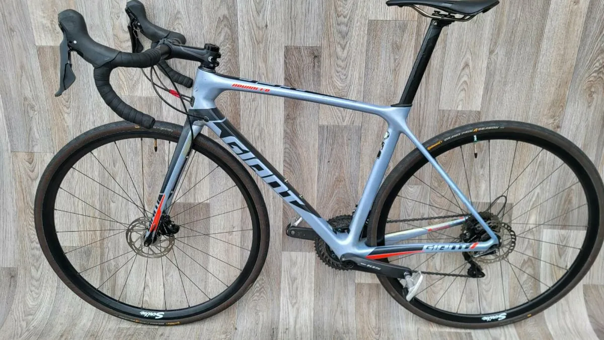GIANT TCR FULL CARBON 7KG - Image 1
