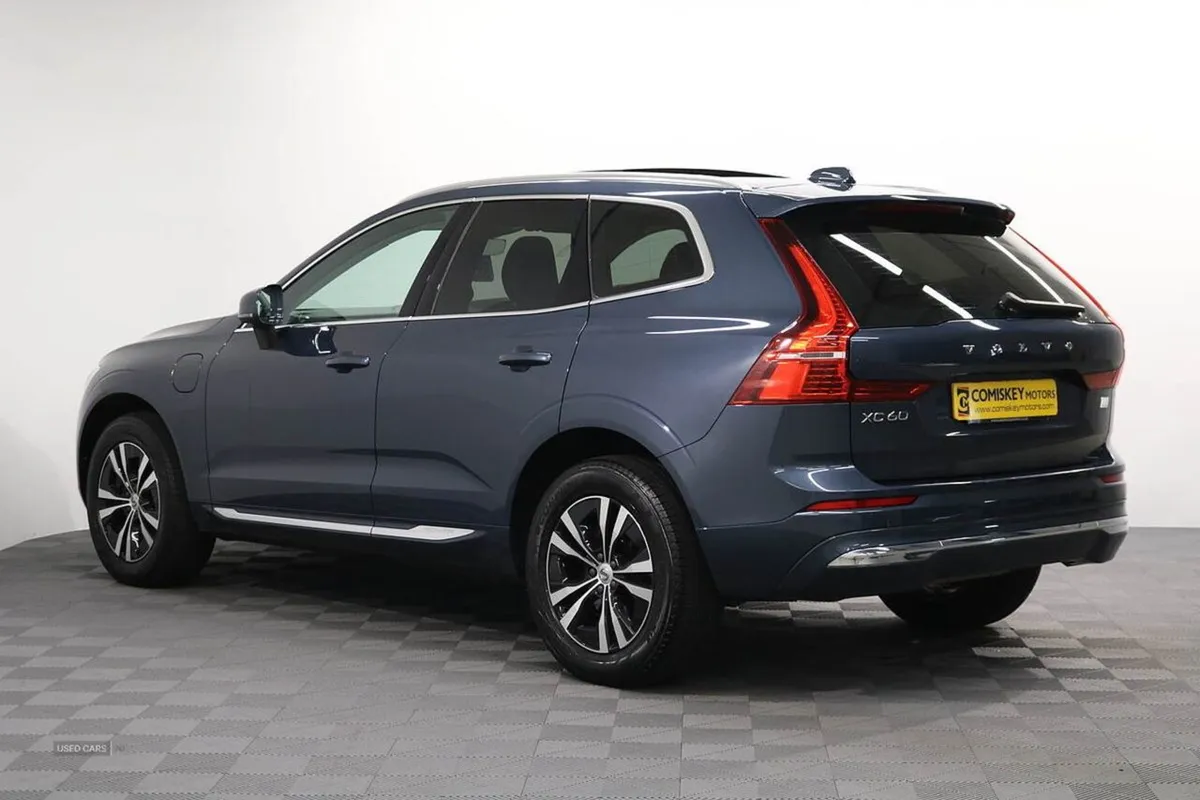 Volvo XC60 h T6 Core - Image 4