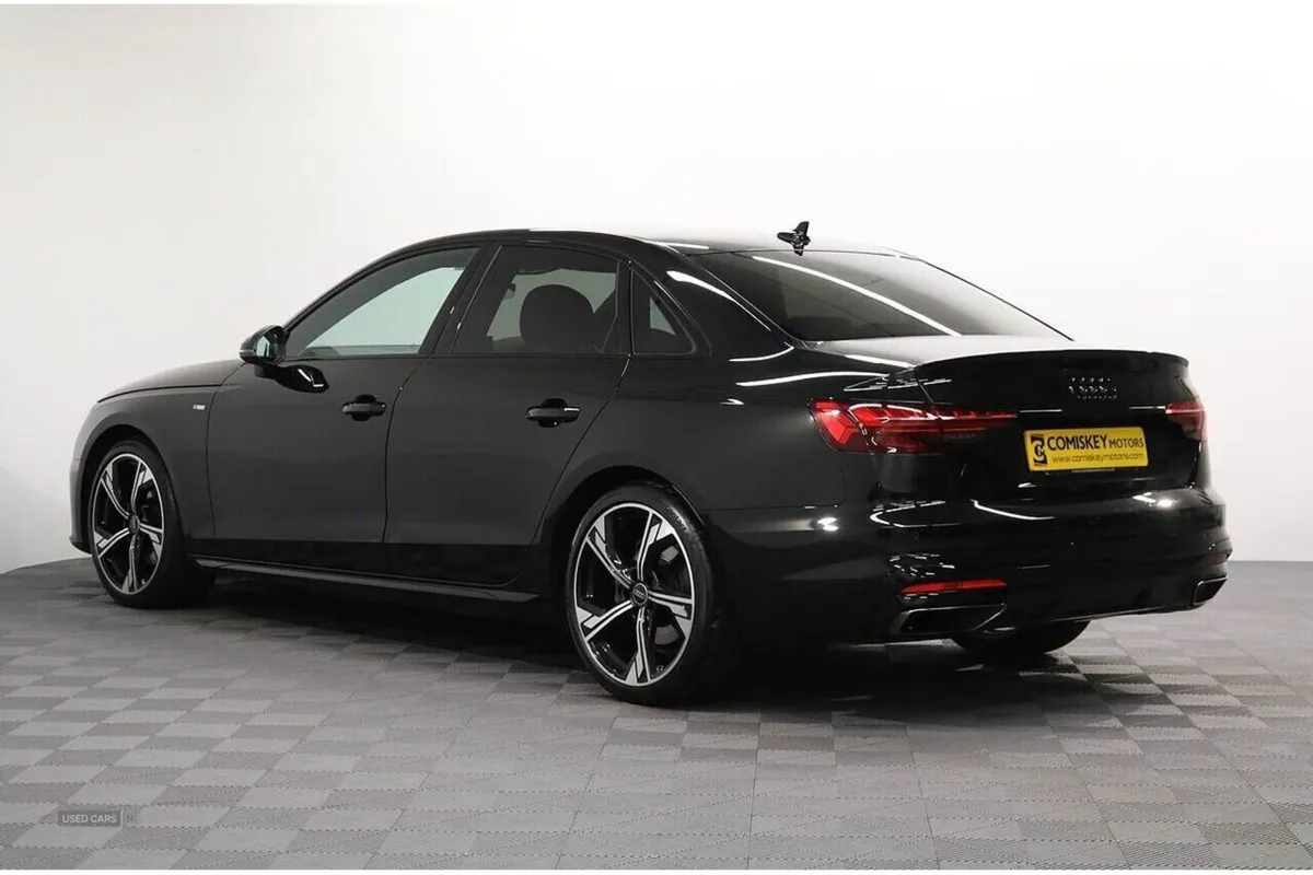 Audi A4 TDI Black Edition - Image 4