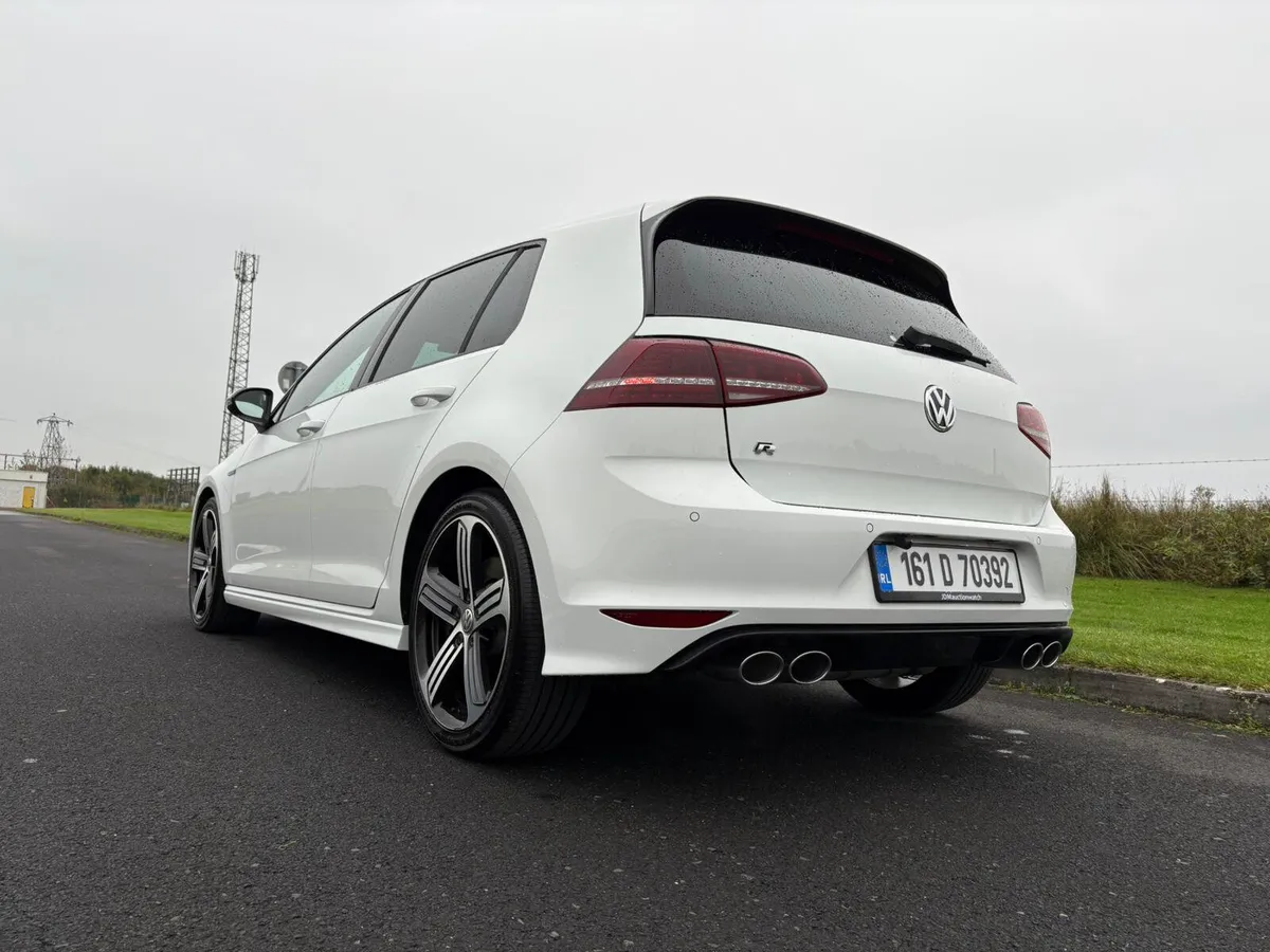 2016 Volkswagen Golf R DSG - Image 3