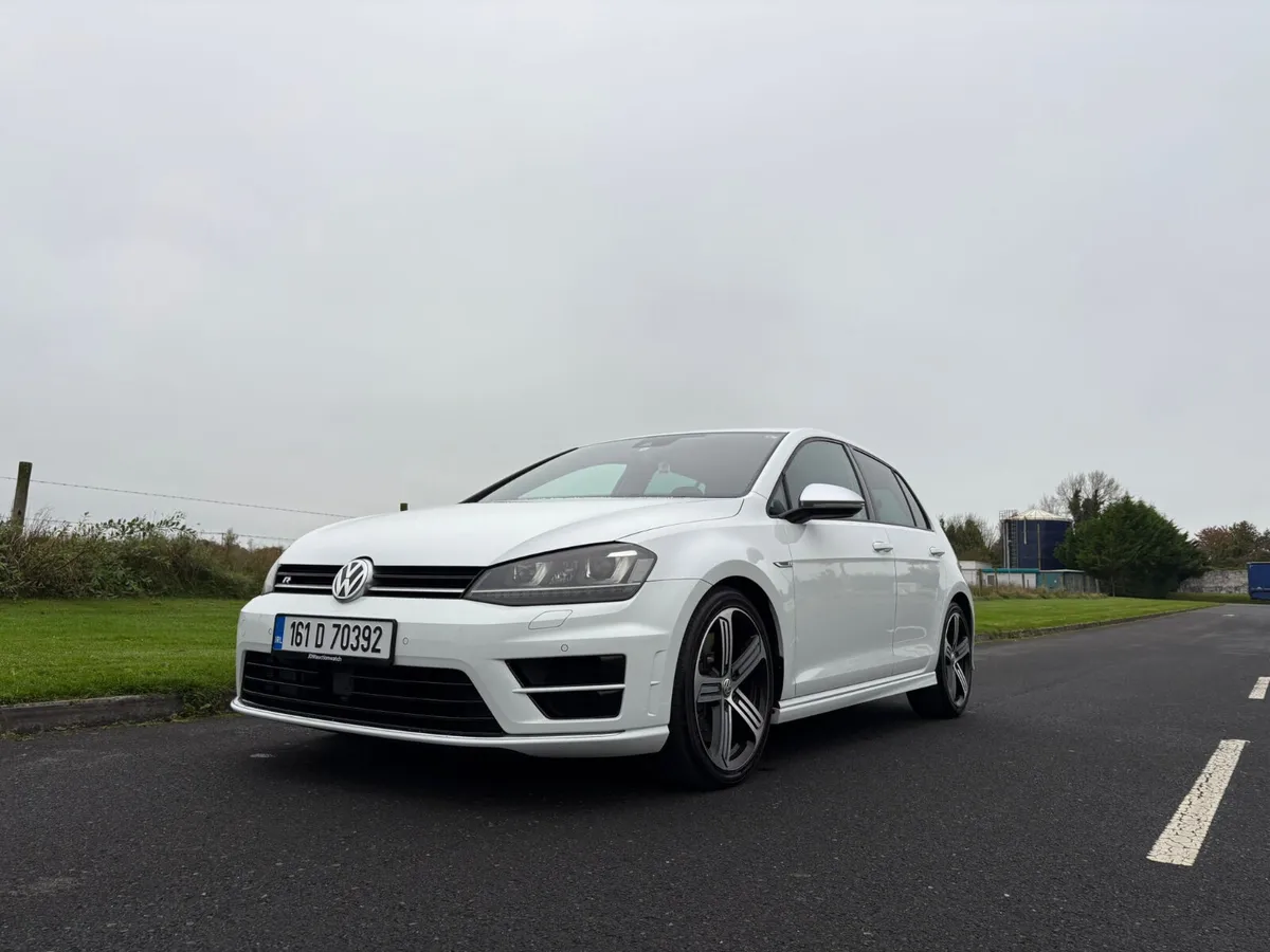 2016 Volkswagen Golf R DSG - Image 2
