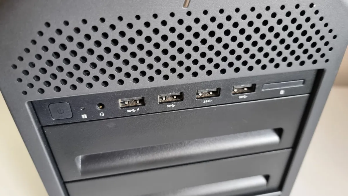 HP Z4 G4 Tower PC - Image 2
