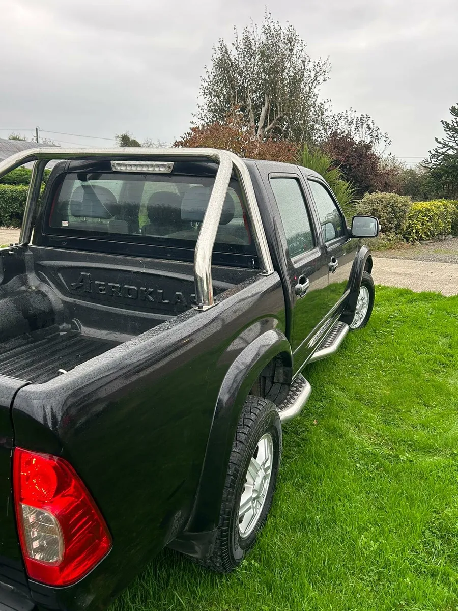 2011 Isuzu Dmax - Image 3
