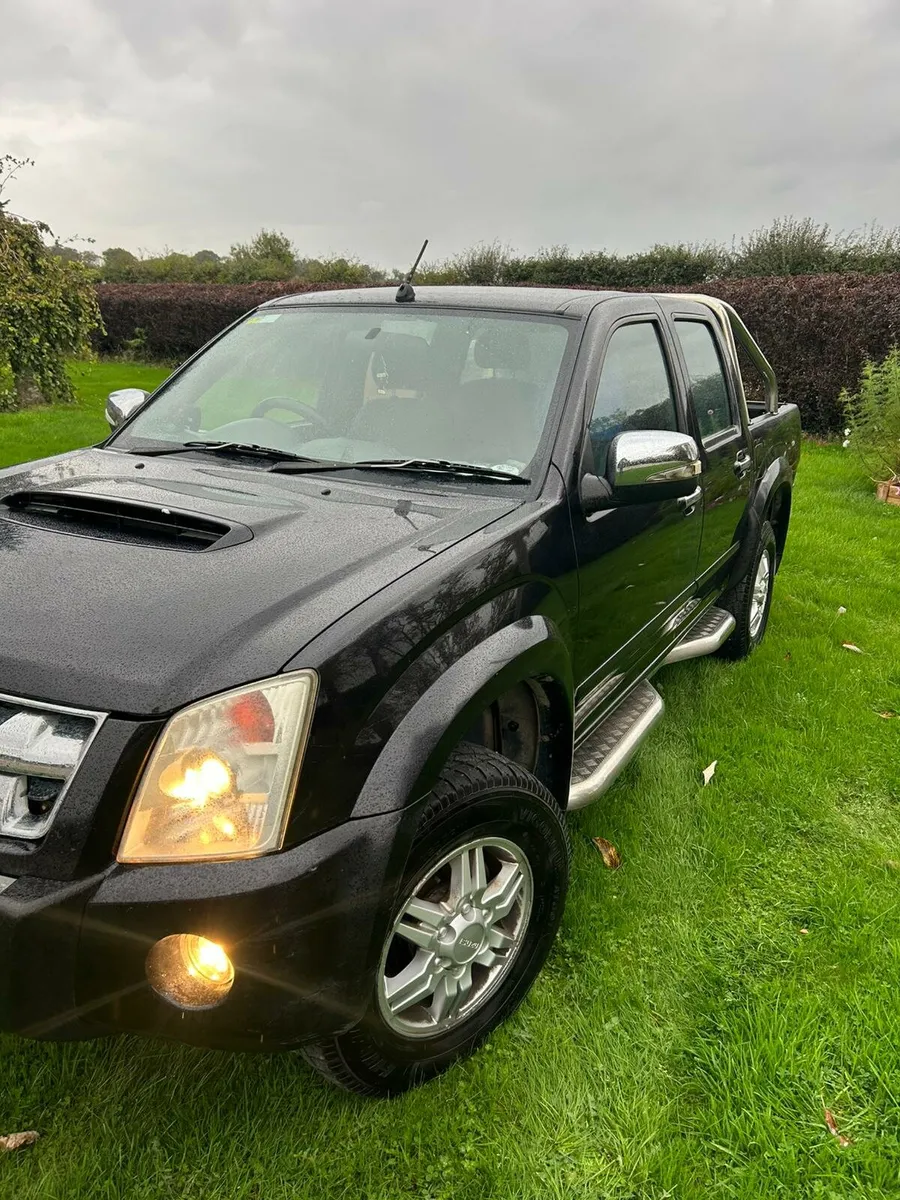 2011 Isuzu Dmax - Image 4