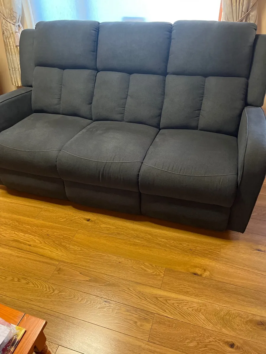 3 Seater Recliner Sofa - Image 1