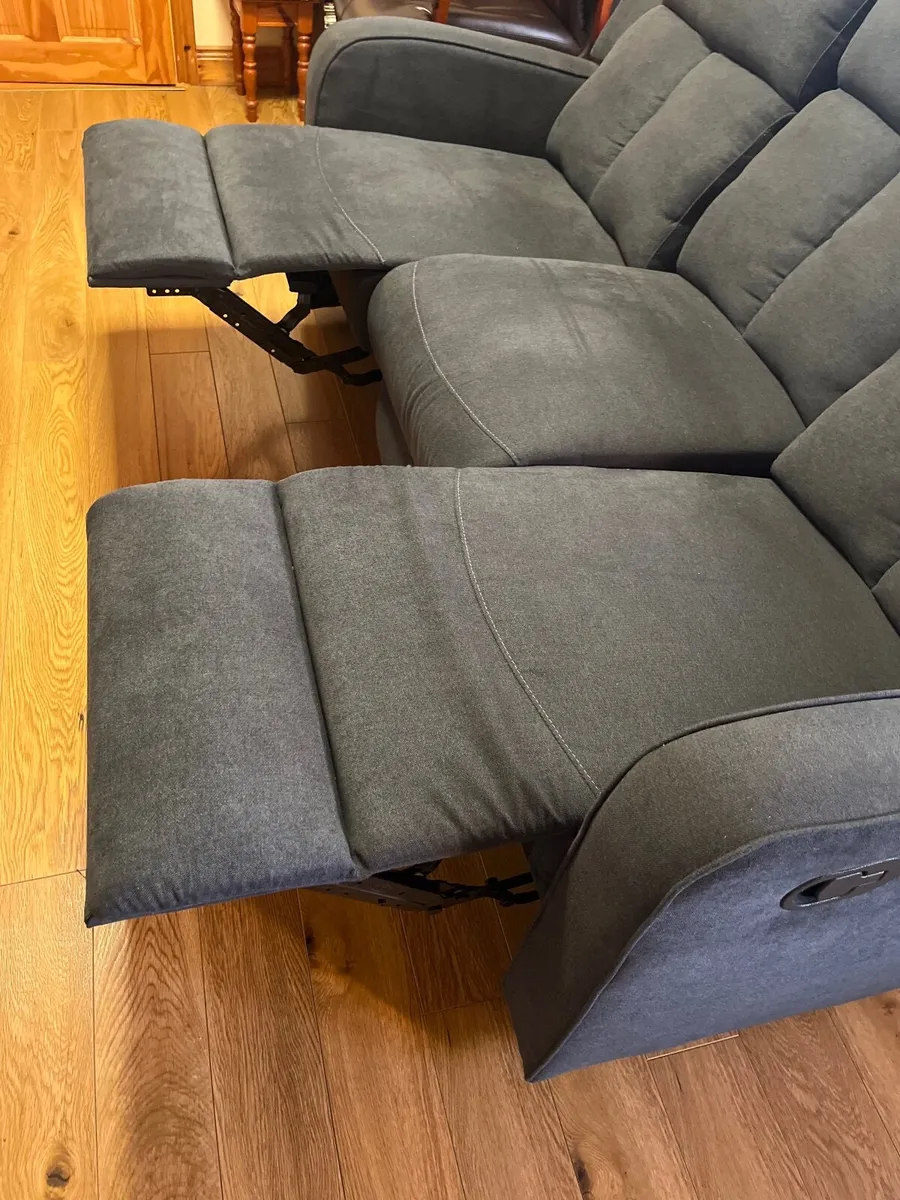 3 Seater Recliner Sofa - Image 4