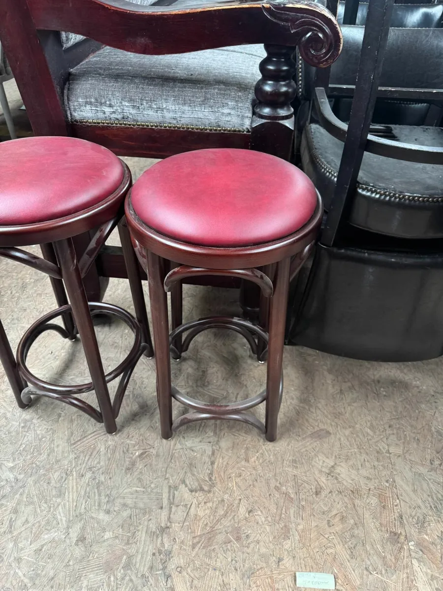 2 Mid-Height Stools - Ideal for Home Bar - Image 2