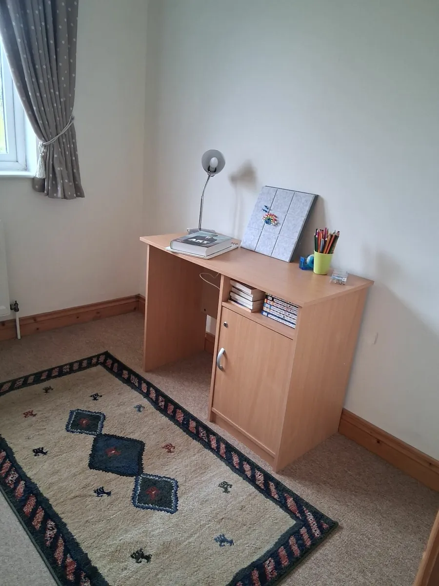 Desk - Image 3