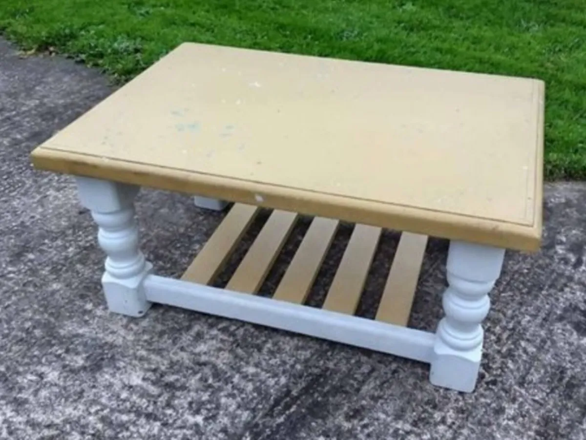 Solid wood coffee table - Image 2
