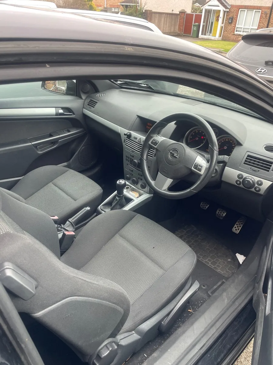 Opel Astra 2008 - Image 3
