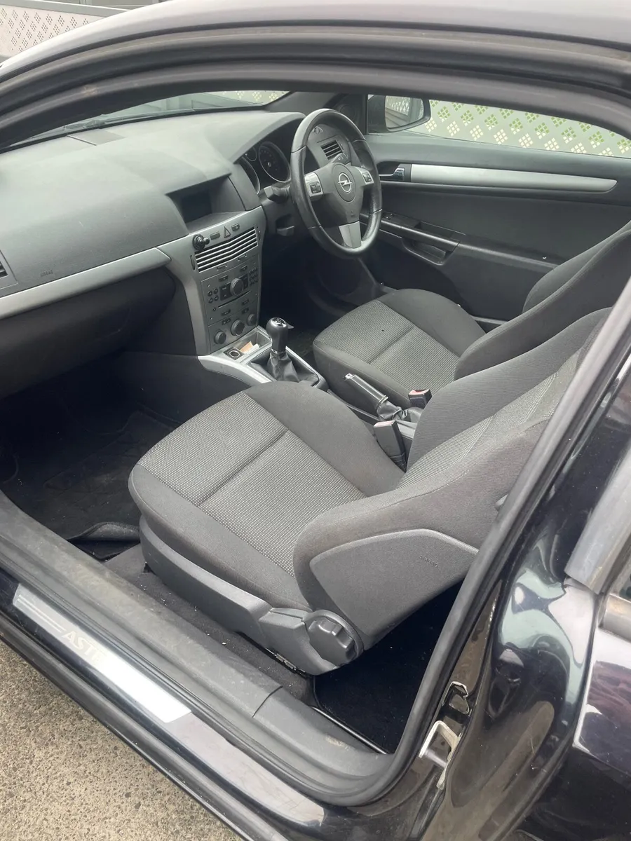 Opel Astra 2008 - Image 4
