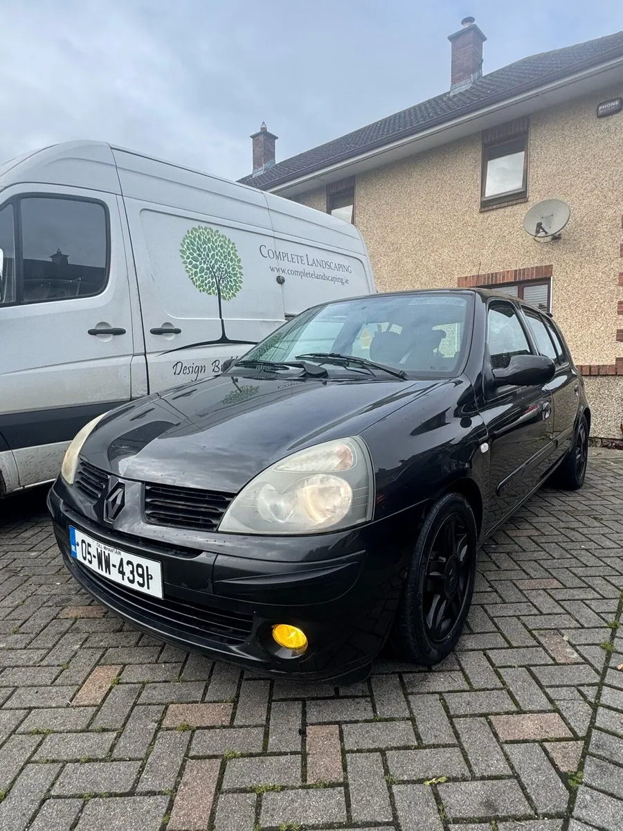 Renault Clio - Image 1