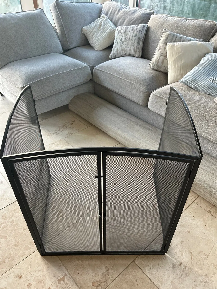 Fire guard - Image 1