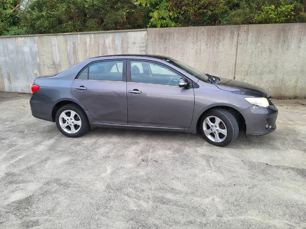 Toyota Corolla 2012 - Image 2