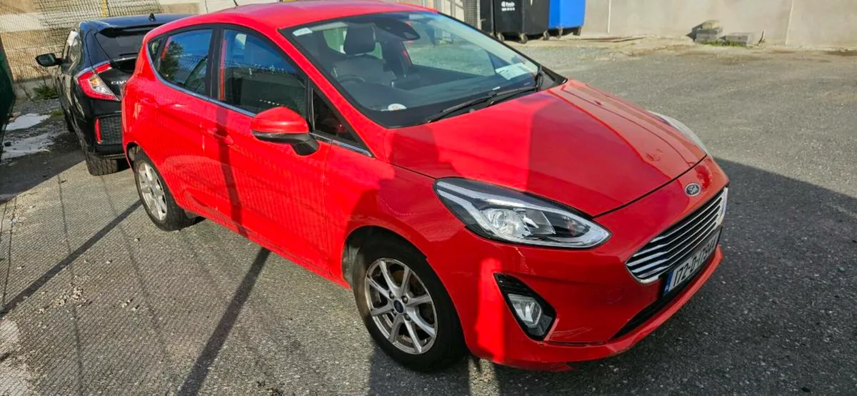 FORD FIESTA 1.1 NON TURBO 2017 LOW MILEAGE - Image 1