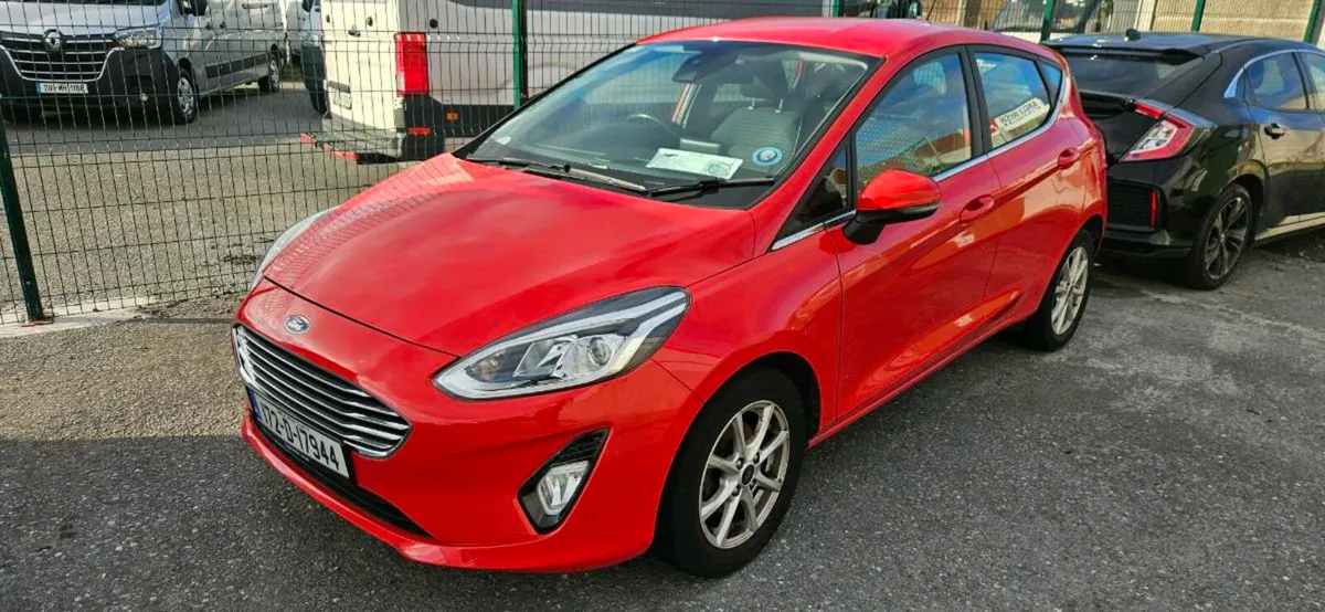 FORD FIESTA 1.1 NON TURBO 2017 LOW MILEAGE - Image 3