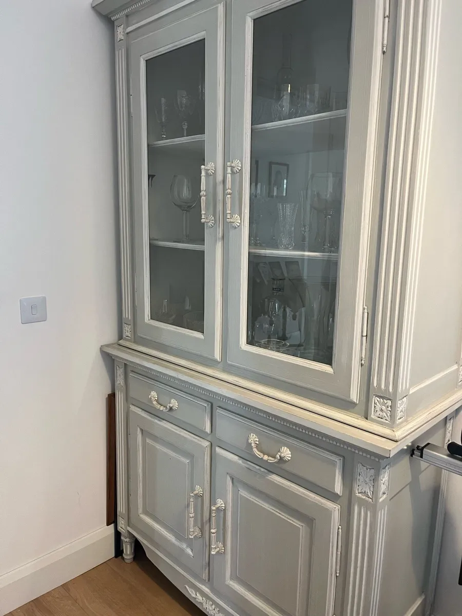 French country dresser - Image 2
