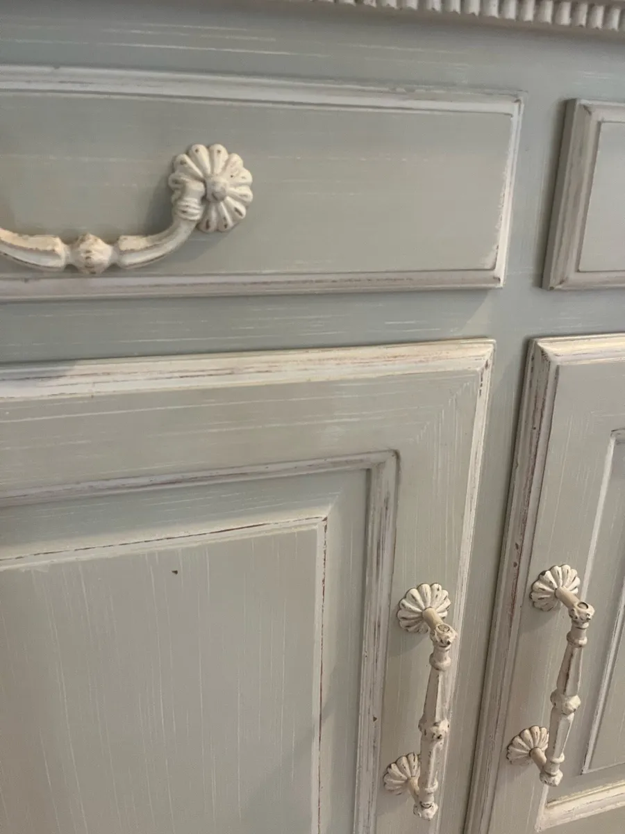 French country dresser - Image 4