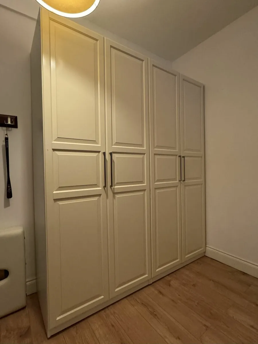 wardrobes - Image 1