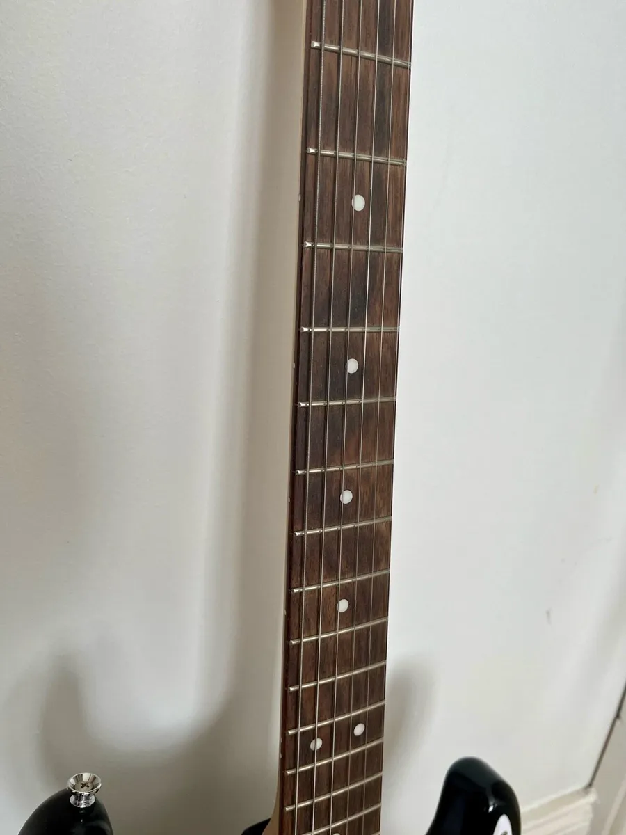 Squier by Fender 50s style stratocaster remastered - Image 4