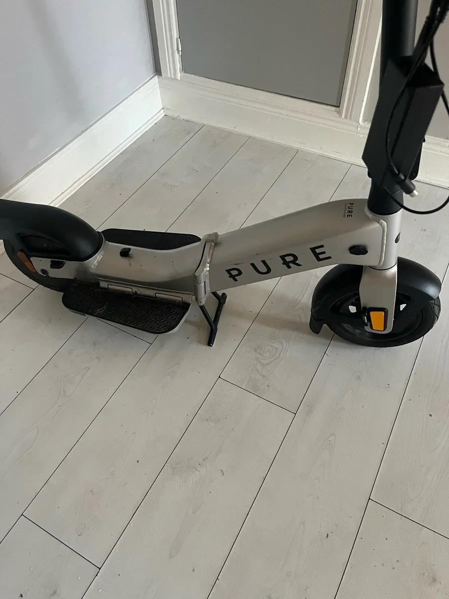 Electric scooter - Image 2