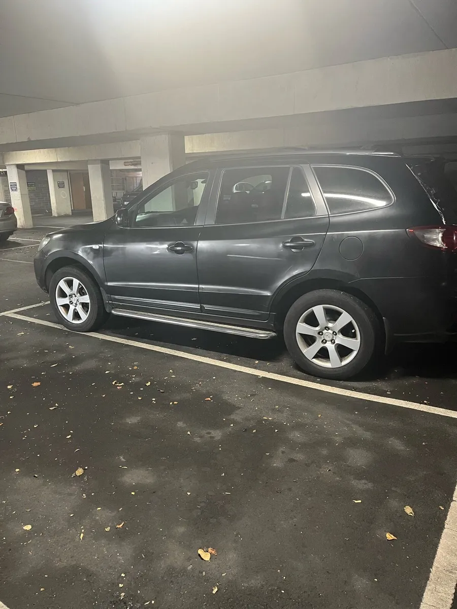Car - Image 3