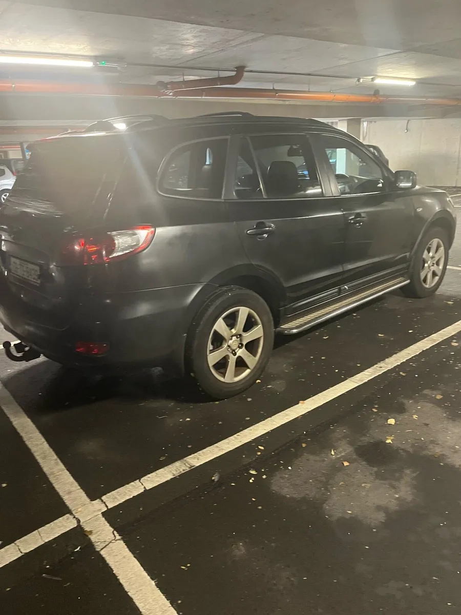 Car - Image 4