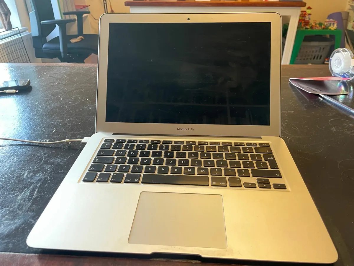 laptop - Image 2