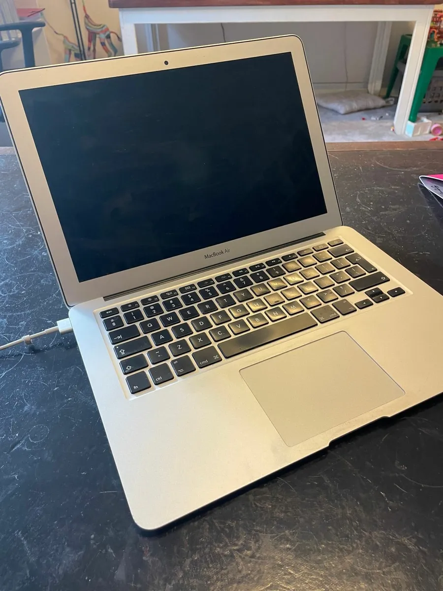 laptop - Image 4