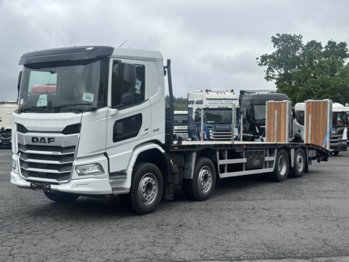 2025 DAF XD 450 BEAVERTAIL 32 TONNE 8X2 - Image 3