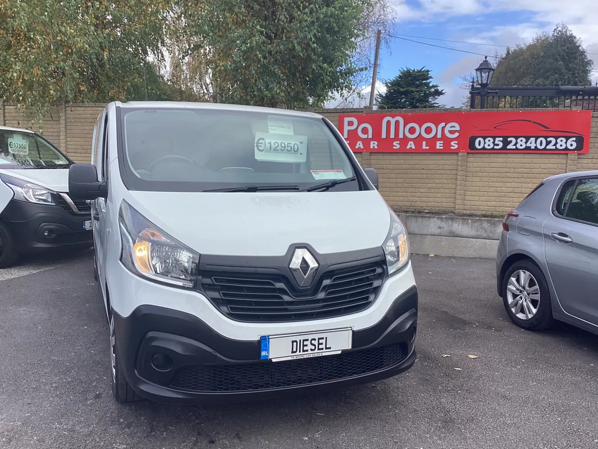 Renault Trafic ** SAT NAV - Image 1