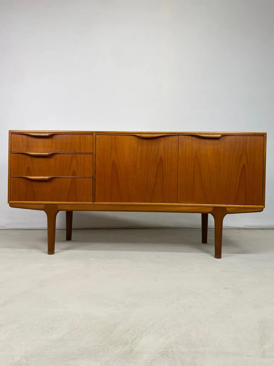 Vintage Mid Century McIntosh “Moy” Sideboard - Image 3