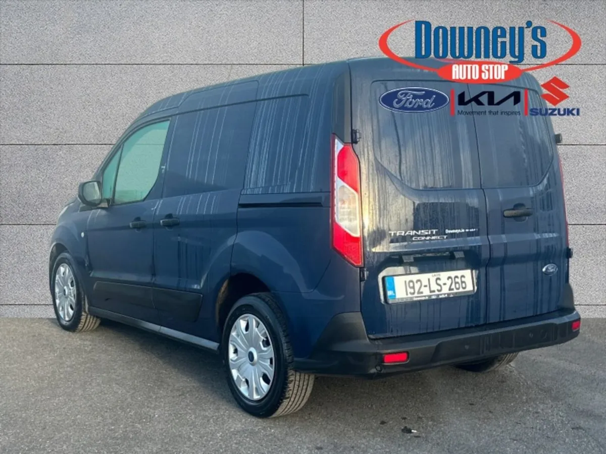 Ford Transit Connect Trend SWB 1.5 DSL  straight - Image 4
