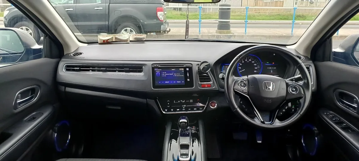 Honda Vezel ,HRV , Hybrid, automatic, 2015 - Image 3