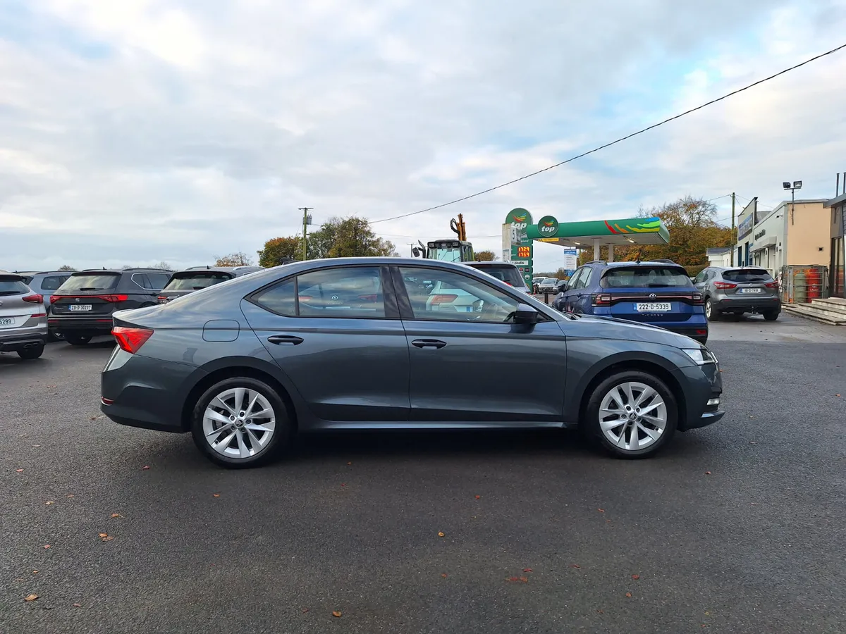 Skoda Octavia 2.0 Tdi Ambition *New Model/Low Km - Image 2