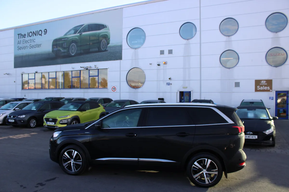 Peugeot 5008 2020 - Image 2