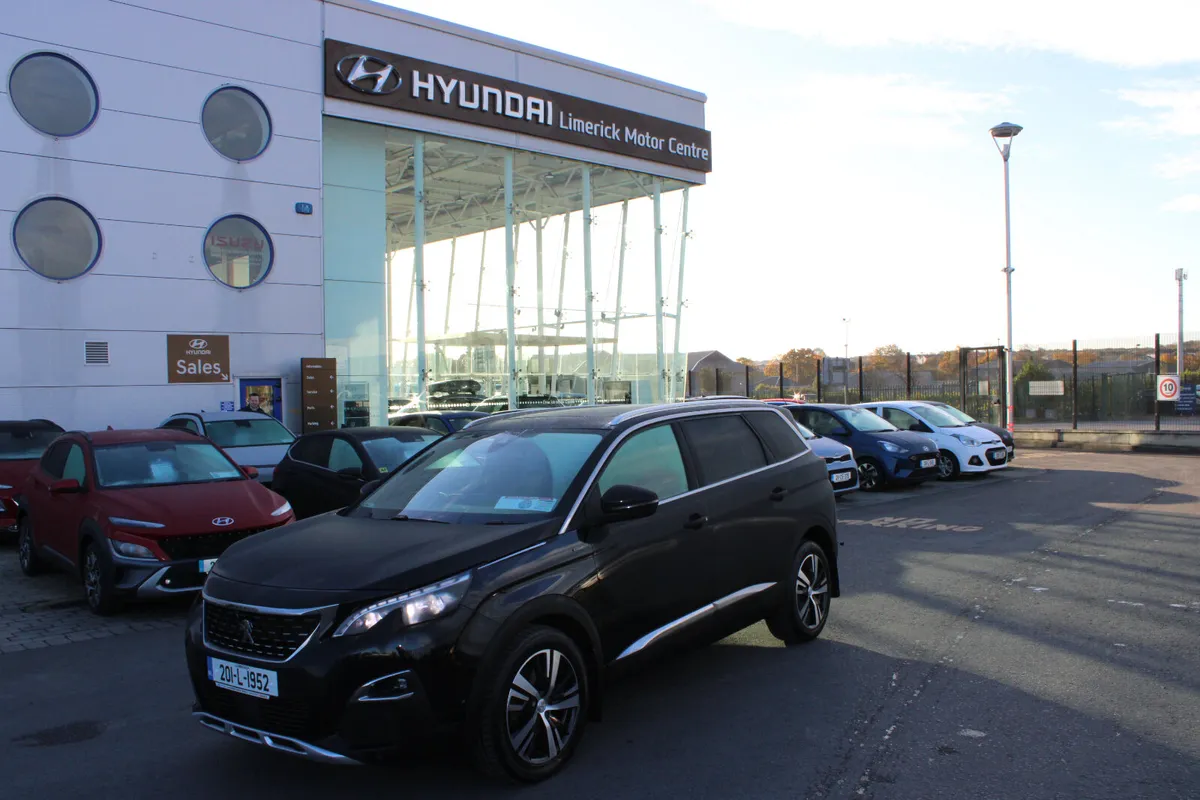 Peugeot 5008 2020 - Image 1