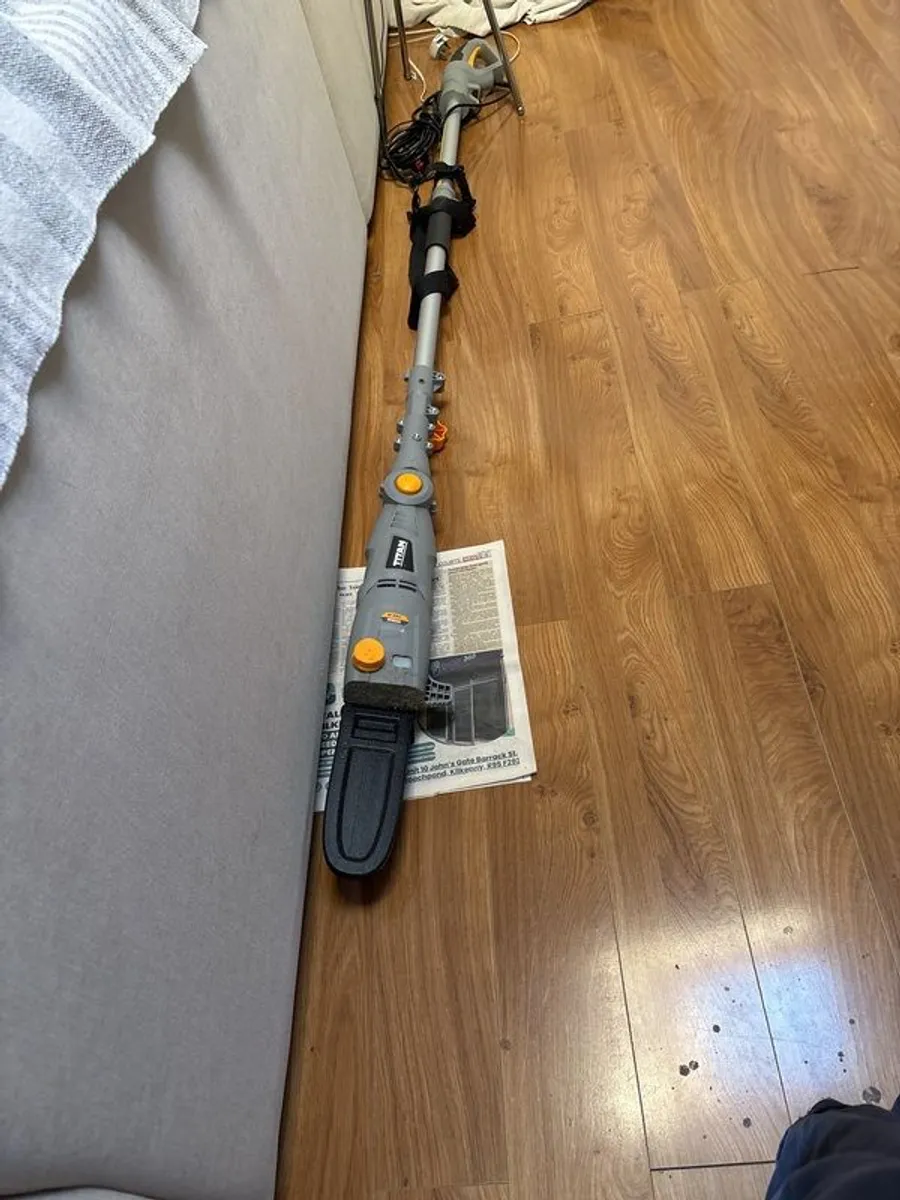 Electric Chainsaw - Image 3