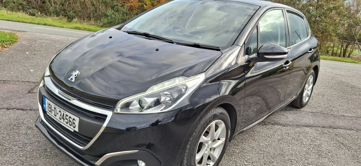 Peugeot 208 1.2 - Image 2