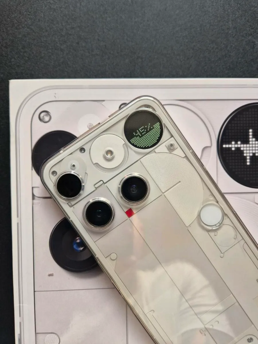 Nothing phone 3 - Image 2